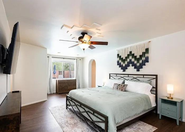 Pool, Game Room, Pet Friendly, 5 Beds East Tucson!