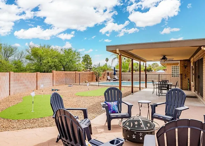 Pool, Game Room, Pet Friendly, 5 Beds East Tucson! *