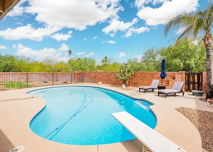 Pool, Game Room, Pet Friendly, 5 Beds East Tucson! *